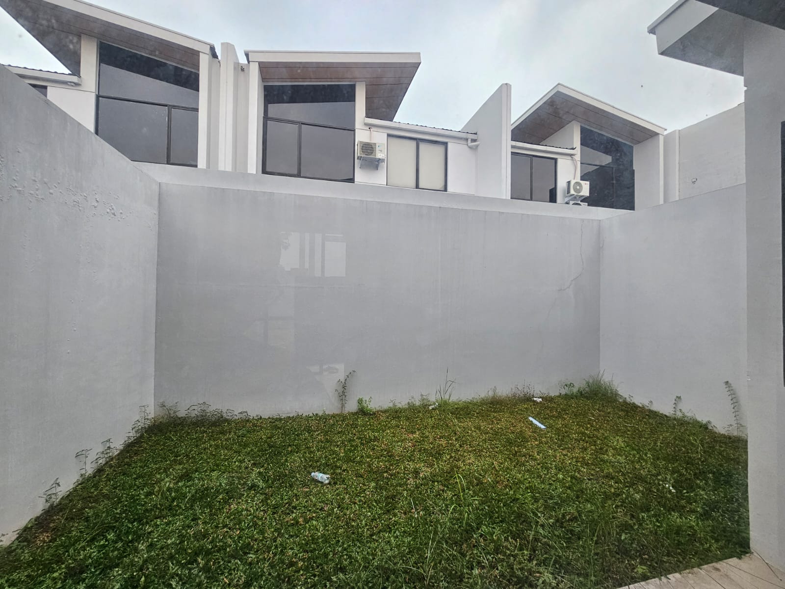 DiSewakan Rumah di Cendan Lippo Cikarang